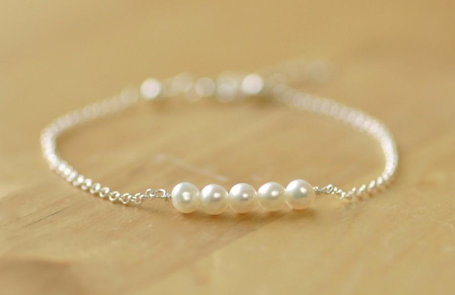 Mariage - Freshwater pearl bracelet bridesmaid bracelet, delicate bracelet, bridesmaid jewellery - Beth