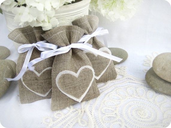 Wedding - Set Of 100 Wedding Favor Bags- Natural Rustic Linen Wedding Favor Bag With Hearts Or Candy Buffet Bag Or Gift Bag