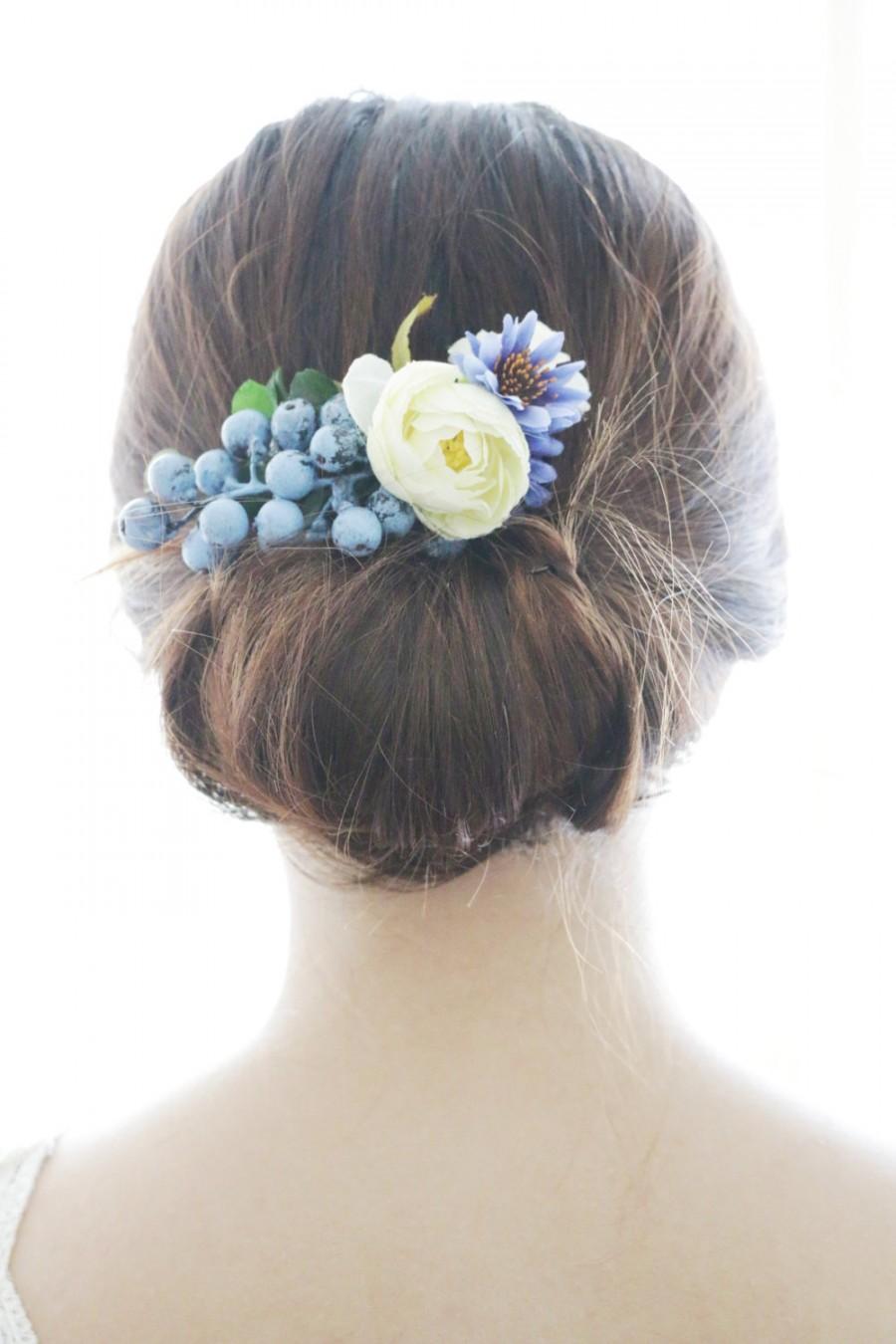 زفاف - Bridal Hair Accessory, Blue Daisy & blueberries, Bridal Hair comb hairpiece flower, Bridesmaid, Rustic Vintage outdoor wedding woodland