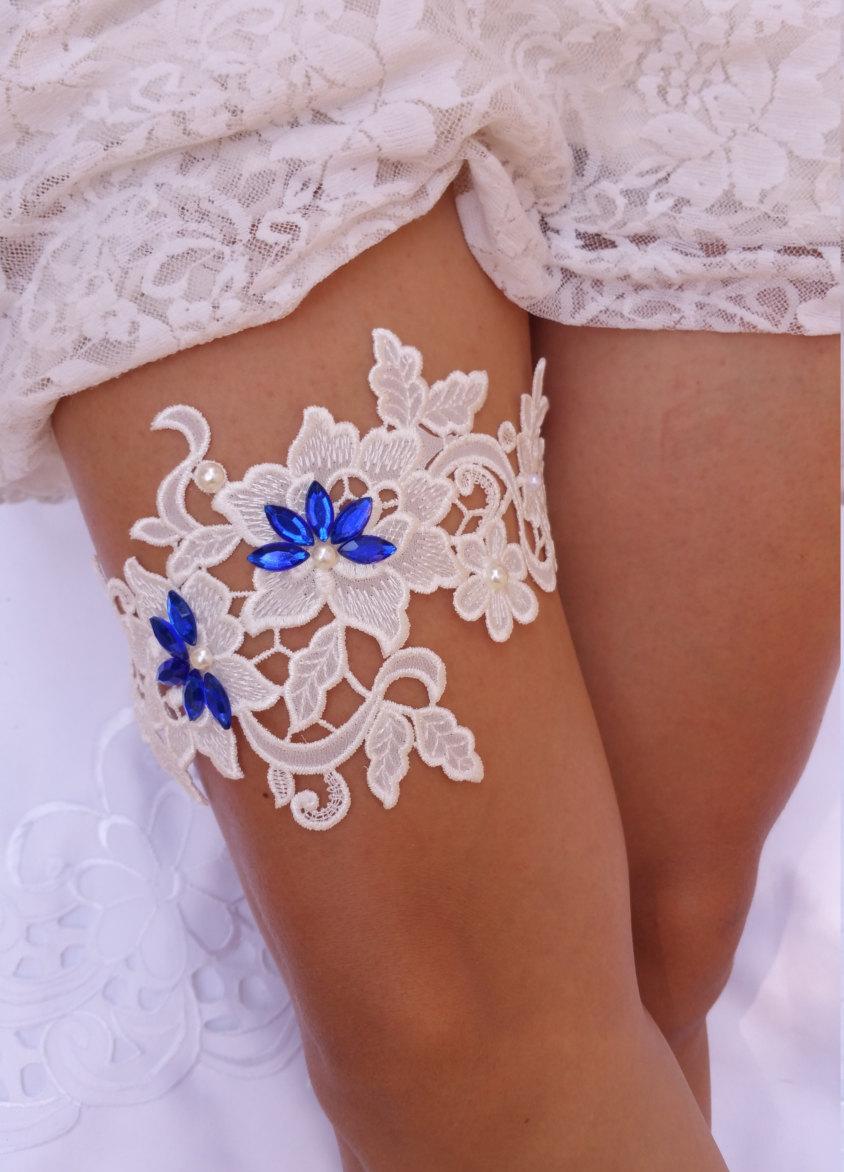 Mariage - Something Blue Wedding Garter, Blue Wedding Garter, Lace Wedding Garter, White Wedding Garter, Rustic Wedding Garter, Lace Bridal Garter