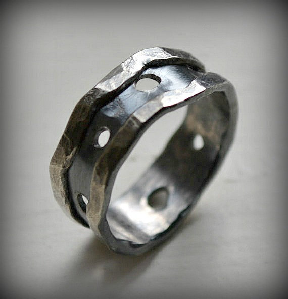 زفاف - industrial silver ring - texturized and hammered artisan designed oxidized sterling silver wedding or engagement band - customized