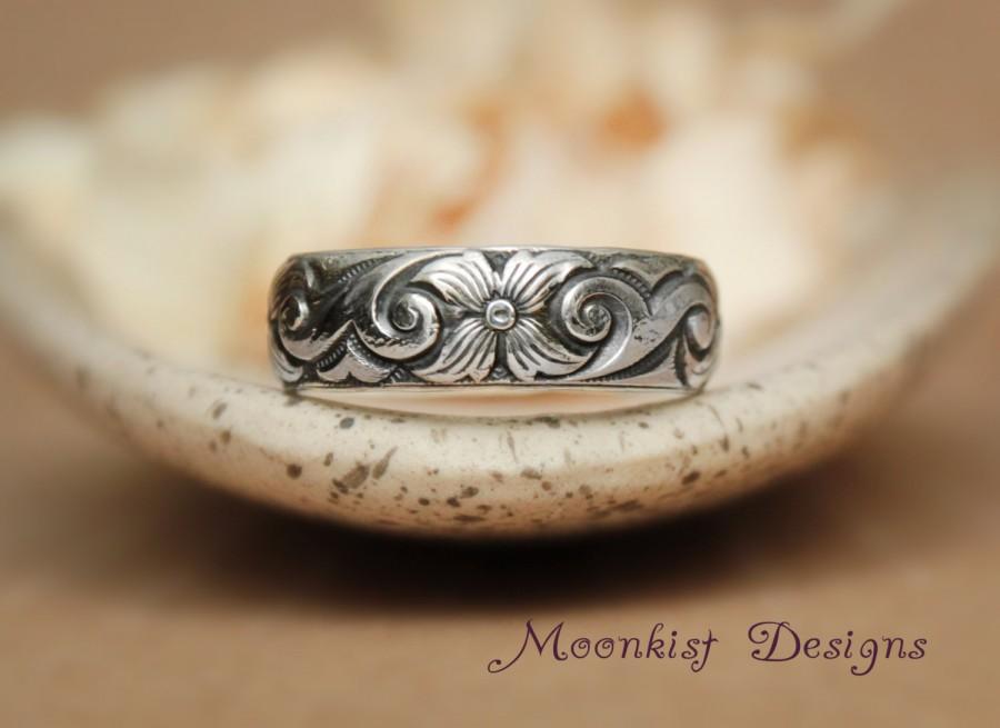 Hochzeit - Scroll and Starburst Flower Wedding Band in Sterling Silver - Heavy Scroll Pattern Band - Promise Ring - Unisex Commitment Band