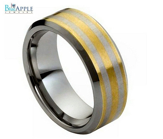 Mariage - Tungsten Carbide Men's Ring Wedding Band 8MM Beveled Edges-Shiny Center-Gold Plated Brushed 2 Laser Engraved Lines Ring