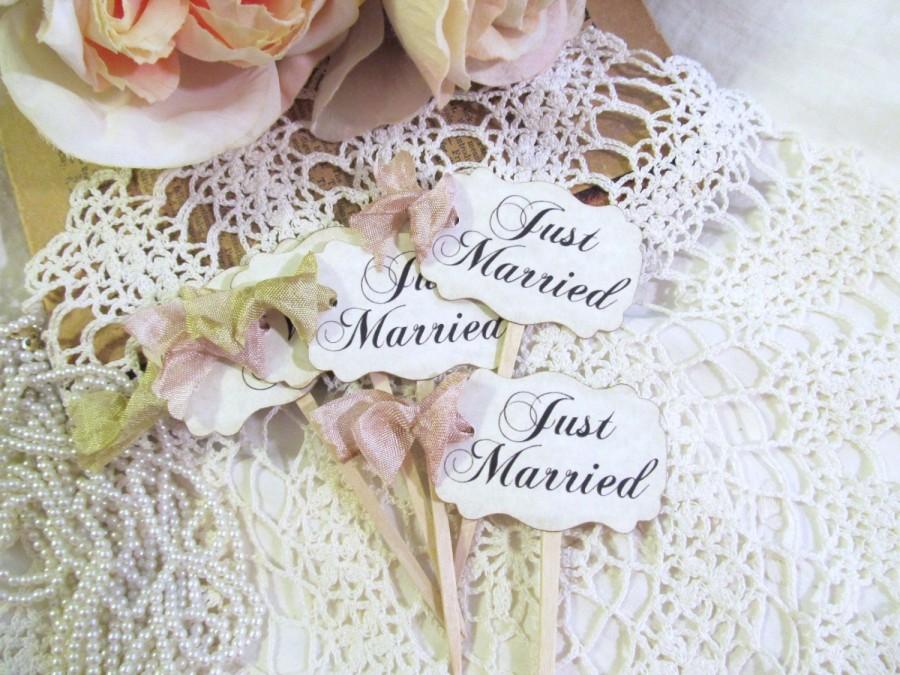 Mariage - Just Married Wedding Cupcake Toppers Party Picks - Set of 12 or 18 - Choose Ribbons - Vintage Rustic Shabby Style