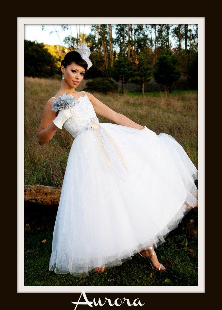 Hochzeit - 1950s Wedding Dress   'AURORA'
