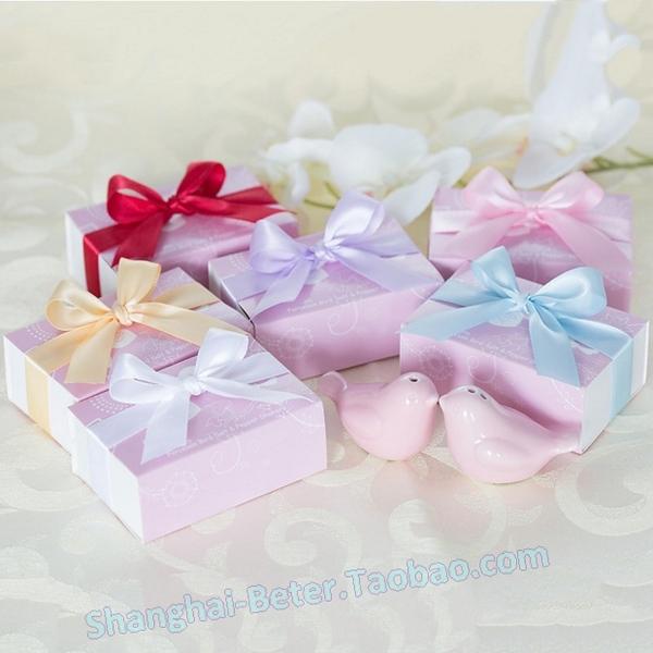 Свадьба - Wedding supplies pink love birds cruet pepper shakers creative wedding favor tc025 creative gift