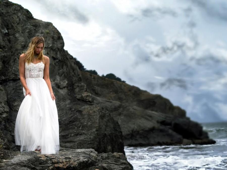 زفاف - Bohemian Wedding Dress, Beach Wedding Dress, with Layers of Venetian Lace and Endless Ruffles of Soft English Tulle