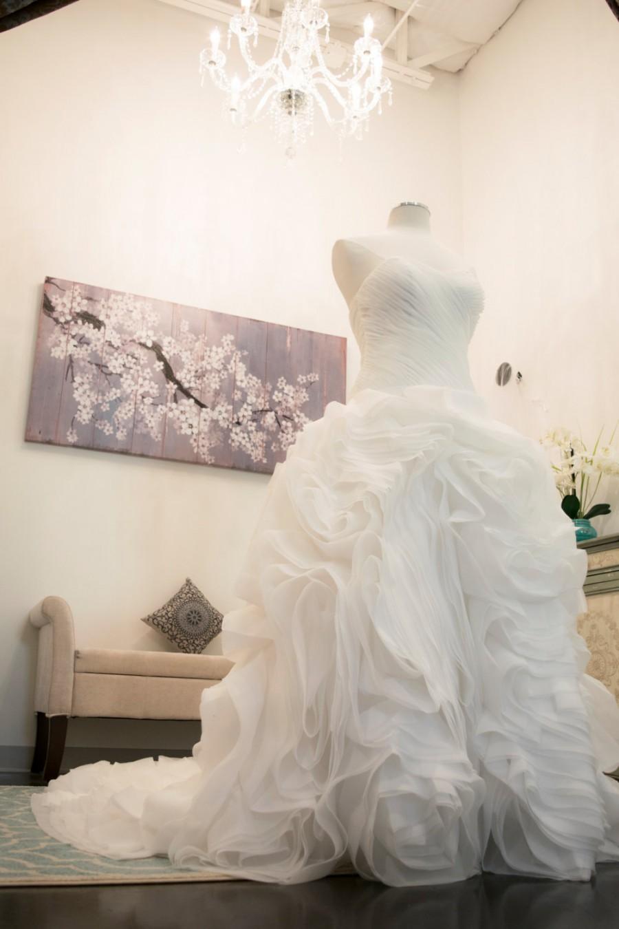 زفاف - Organza Ruffled Rose Wedding Dress, Organza Skirt, Strapless Wedding Dress, A-Line Wedding Dress, Organza Roses, Made to Order, Ruched