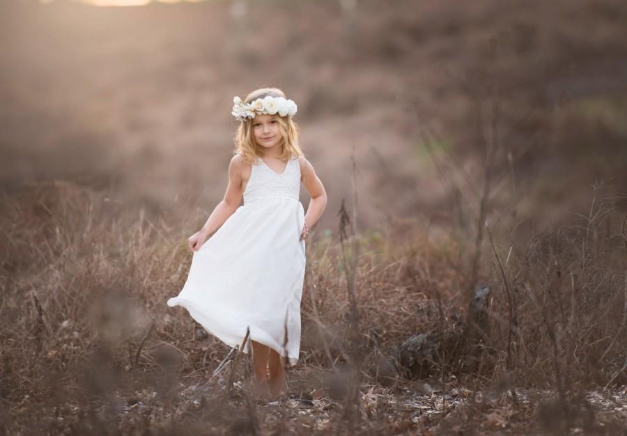 Mariage - white lace flower girl dress, bow back dress, girls lace dress, baby girls dress, white lace flower girl dress, rustic flower girl dress