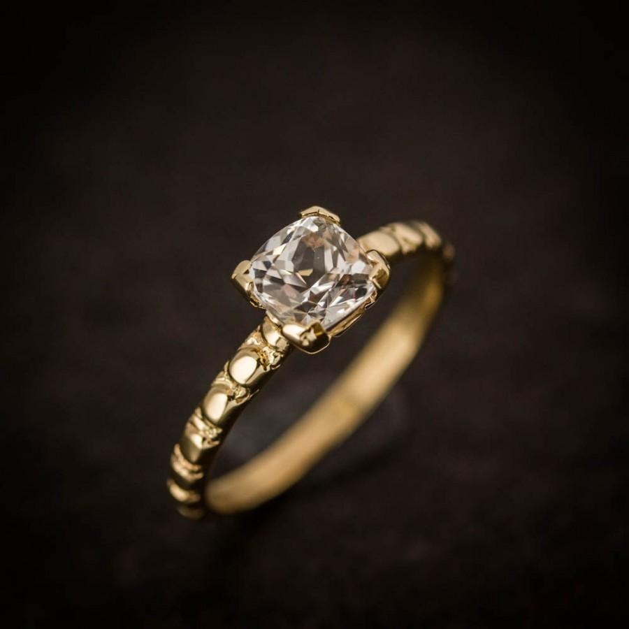 زفاف - Natural White Sapphire and 14k Yellow Gold, Vintage Inspired One of a Kind Sapphire Ring Cushion Cut Sapphire Solitaire Ring Engagement Ring