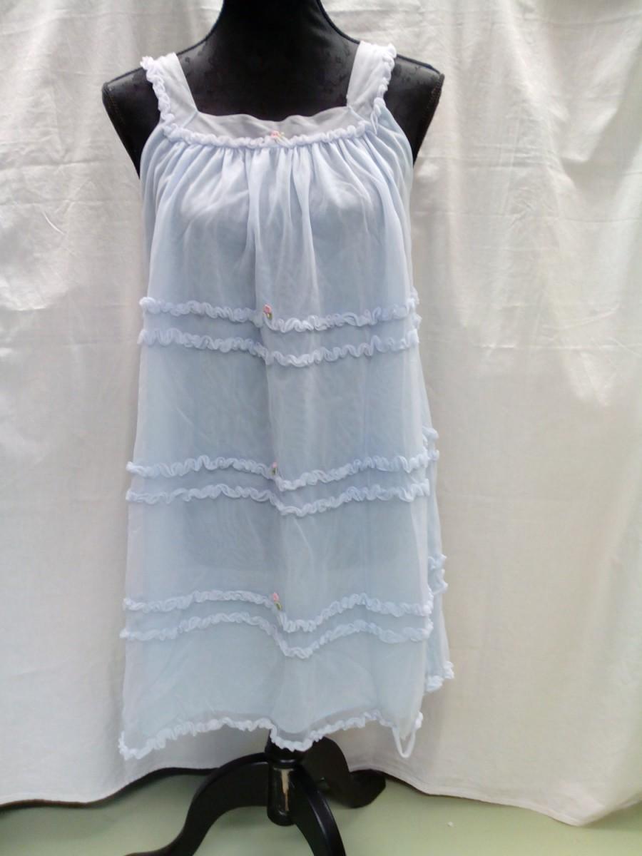 Mariage - Sale 30f/Vintage beauty/blue negligee,shabby chic/Ecofriendly,Unique 70 s/Nightgown Wedding Honeymoon Resort Cruise Wear/wedding negligee