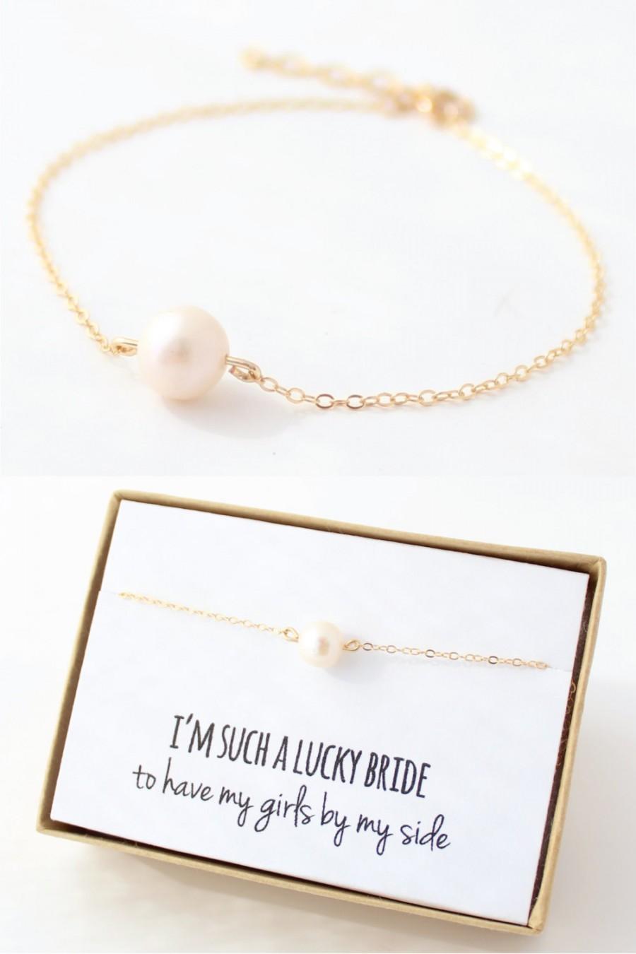 Свадьба - Bridesmaid Gift (Single Freshwater Pearl Gold Bracelet)