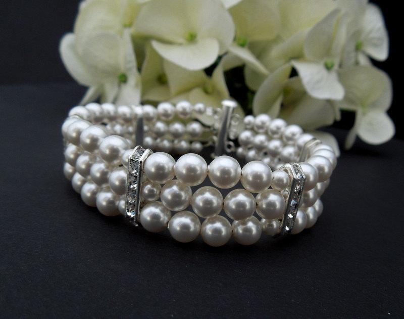 Свадьба - Bridal Pearl Bracelet, White Swarovski Pearls, Bridal Rhinestone Bracelet,Pearl Rhinestone Bracelet,Statement Bridal Bracelet,Cuff,FRANCESCA