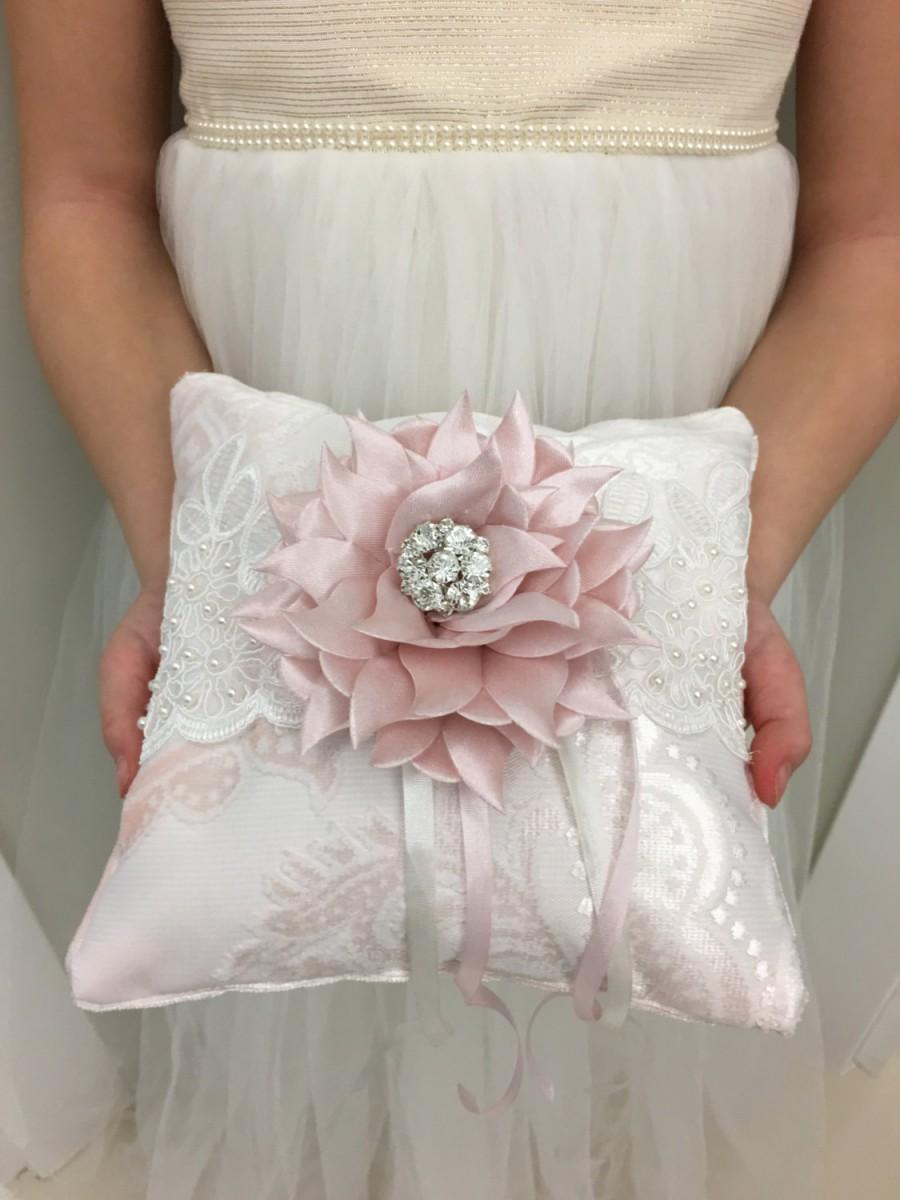 Mariage - Ring Bearer Pillow, Light Pink Wedding Ring Pillow, French Lace Wedding Pillow, Damask Wedding Decoration, White Wedding Lace, Pillow Ring