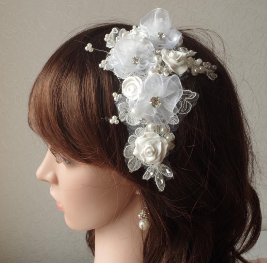 Свадьба - Ivory Fascinator Wedding Hair Clip Flowers comb with Rhinestones Pearls lace hair clip bridal flowers bridal hair clip flowers sale
