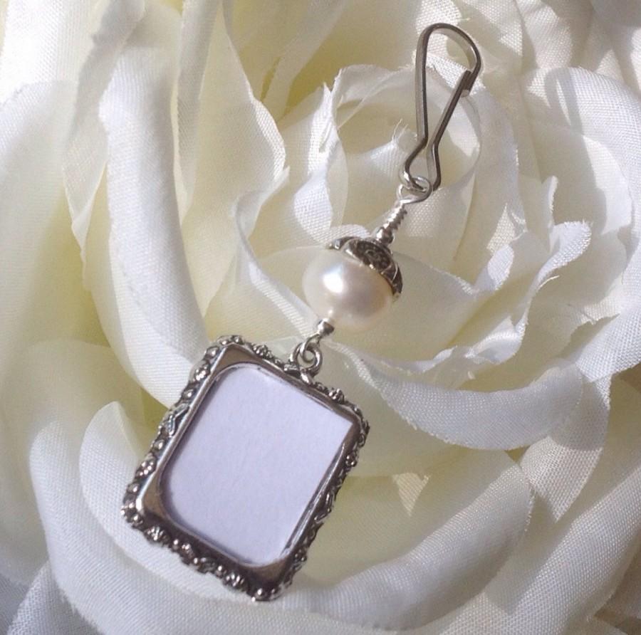 Свадьба - Wedding bouquet photo charm. Pearl Photo charm. Memorial picture frame charm. Bridal bouquet charm - pearl. Bridal shower gift for a bride.