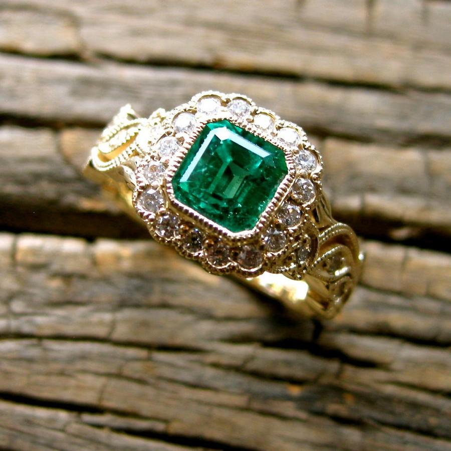Hochzeit - Emerald Engagement Ring in 14K Yellow Gold with Diamonds in Flowers & Leafs on Vine Motif Size 4