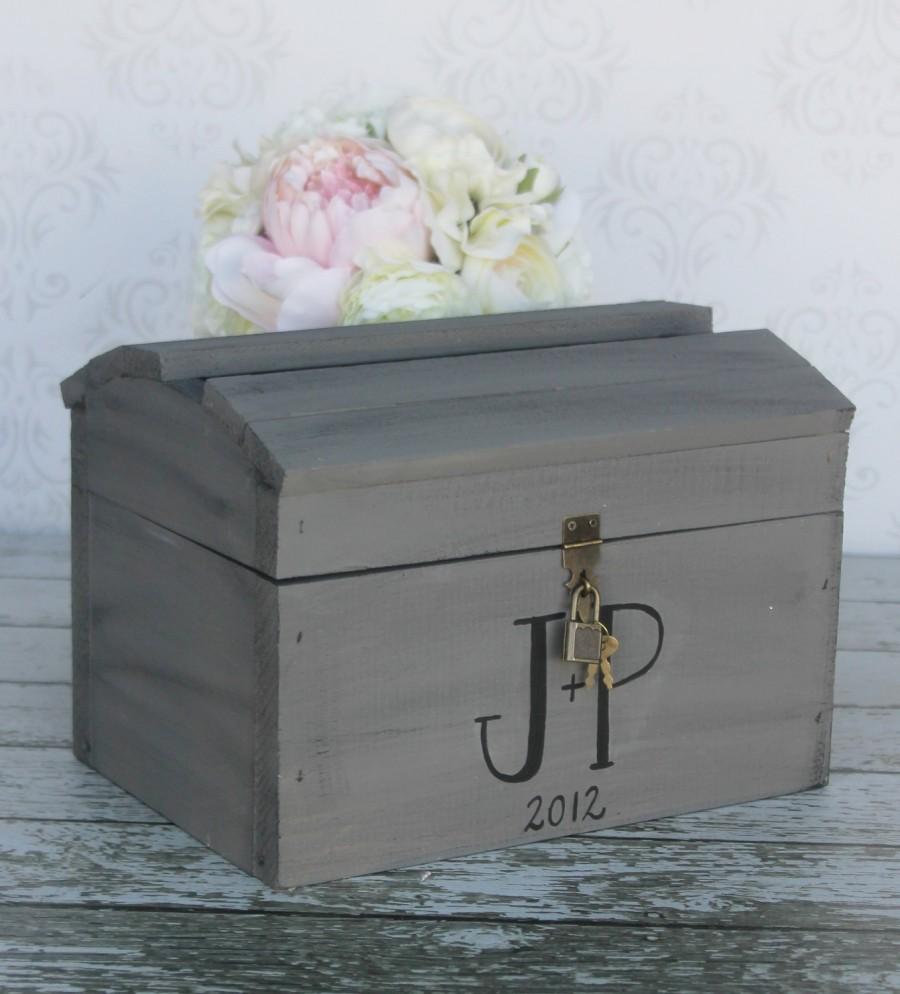 Mariage - Wedding Card Box With Lock Vintage Wedding Decor (Item Number MHD100023) Morgann Hill Designs