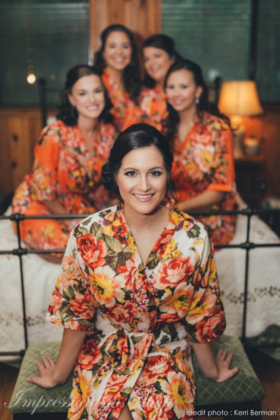 Hochzeit - Set of 5, floral robes Bridesmaid robe, Bride Kimono robes Cheap Maid of Honor Bridesmaid gift Bride to be Bridal Shower Getting ready robes
