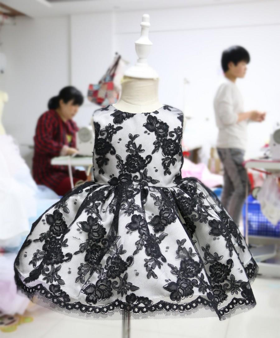 Свадьба - Black Lace Flower Girl Dress, Thanksgiving Dress for Girls with Full Black Lace, Newborn Party Dress, Birthday Dress Baby, PD083-1
