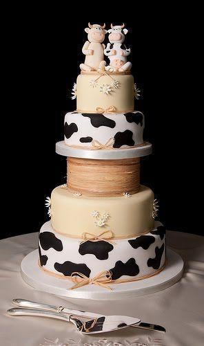 Hochzeit - Wedding Resource: Random Wedding Cake #390: Cow Print