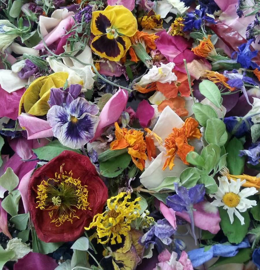 Hochzeit - Dried Flower, Confetti, Wedding Decoration, Table Decor, Real Flowers, Wedding Confetti, Ecofriendly, Biodegradable, Tossing, 11 US cups