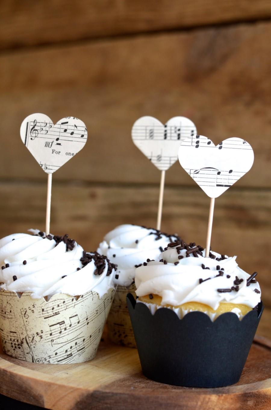 Свадьба - Vintage Music Heart Cupcake Picks, made from vintage music pages