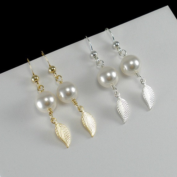 زفاف - Silver Leaf Earring, Silver Dangle Earrings, Leaf Earrings, Pearl Drop, Leaf Jewelry, Drop Pearl, Dainty, Everyday, 2015 Jewelry Trends