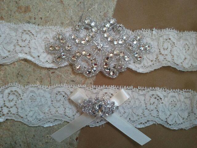 زفاف - SALE - Wedding Garter, Bridal Garter - Crystal Rhinestone with Ivory Satin Ribbon on a Ivory Lace - Style G2116