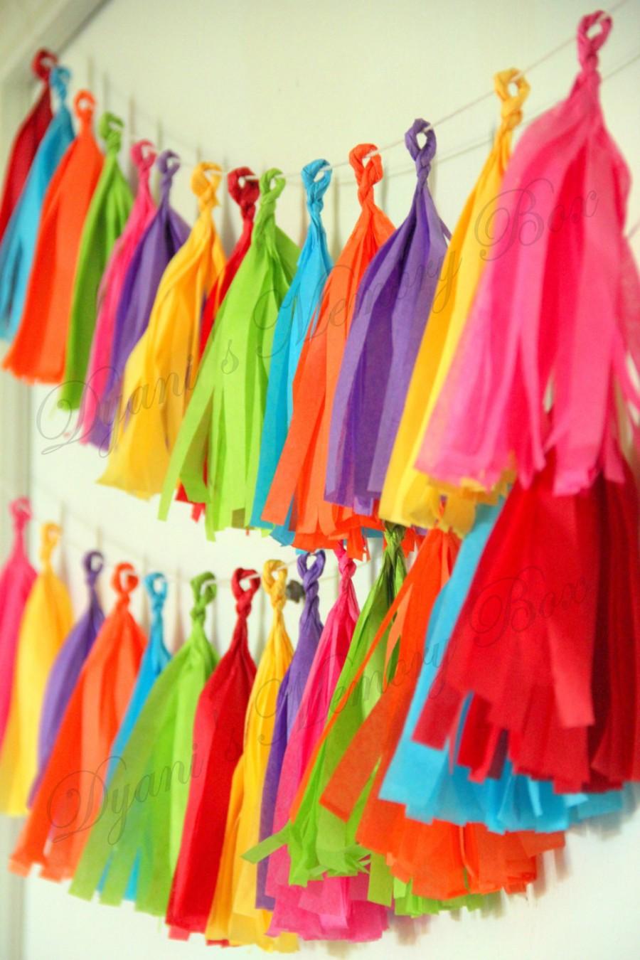زفاف - FIESTA Handmade MINI Tissue Tassel Garland / Fiesta Tassel Backdrop / Fiesta Bunting / Bright Rainbow Colors Garland
