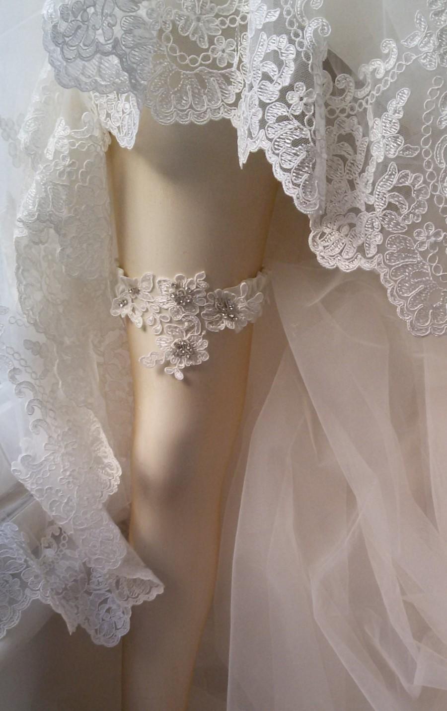 Hochzeit - Wedding garter, Wedding Leg Garter, Ribbon Garter, Wedding Accessory, İvory Lace accessories,  Bridal garter