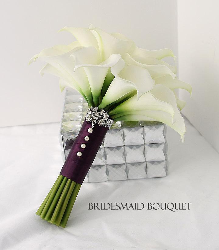 Hochzeit - Bridesmaid Calla Lily Bouquet. Real Touch Creamy White Mini Calla Lilies Bouquet. Elegant Calla Lilies Bridesmaid Bouquet