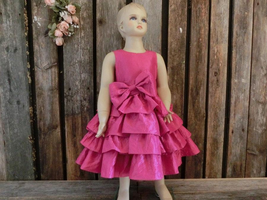 Mariage - Girls party dress.Hot pink flower girl dress.Colorful wedding. Toddler girl special occasion dress. Girls birthday dress. Pageant dress