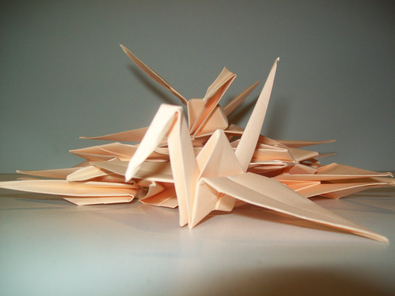 Свадьба - Wedding origami crane decor, Set of 100 peach origami crane for wedding, wedding decor crane, origami crane, origami peach crane, wedding