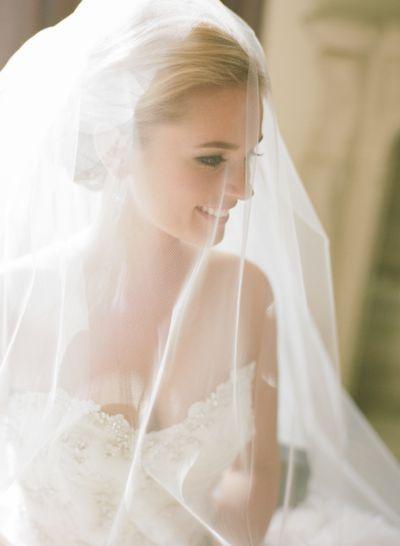 Wedding - Romântico E Sofisticado, O Véu Drop É O Mais Tradicional Usado Pelas Noivas.