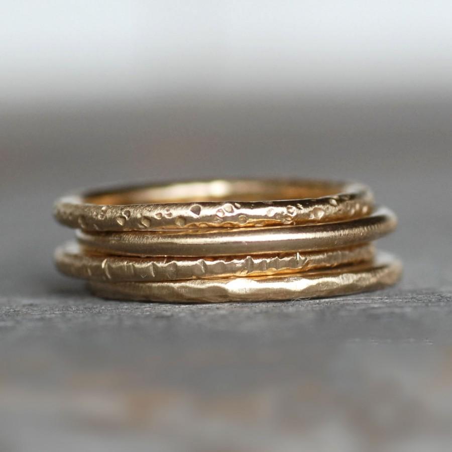 زفاف - 18k Gold Wedding Ring - Choose Your Textured Gold Band - Eco-Friendly Recycled Gold