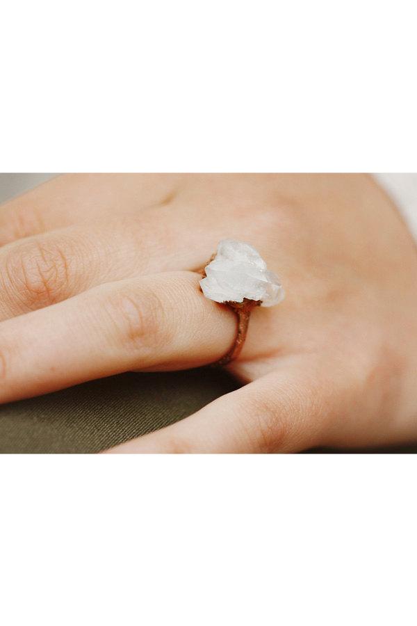 زفاف - Boho Rings Unique Engagement Ring: raw stone ring, promise ring for her, alternative engagement ring, solitaire stone ring, raw quartz ring