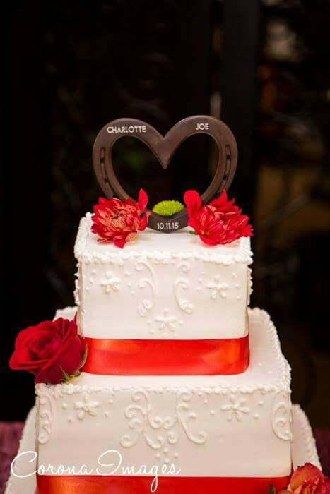 زفاف - Western theme wedding cake topper, HORSESHOE heart, personalized w/ engraving