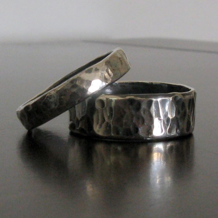 زفاف - Mens Wedding Band - Matching Women's Wedding Band - Sterling Silver Contemporary Rings - Hammered Wedding Rings - Custom Made in Your Size