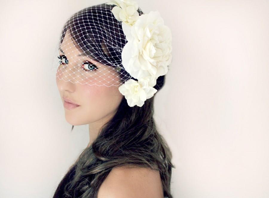 Mariage - Wedding Flowers and Veil, 5 pc set, Tiara, Ivory or White, wedding accessory, bridal headpiece - JOSIE -
