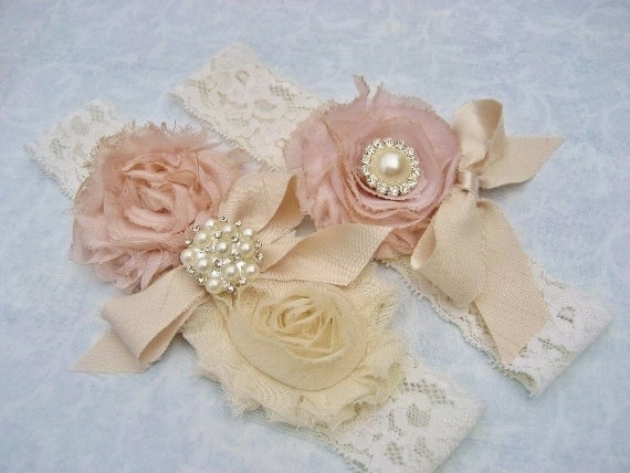 Hochzeit - Wedding Garter Set Bridal Garter Set Toss Garter included Dusty Rose Ivory Lace Pink Garter