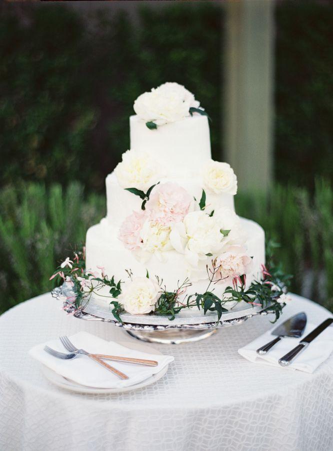 Свадьба - Spring Napa Valley Wedding With Floral Print Bridesmaids