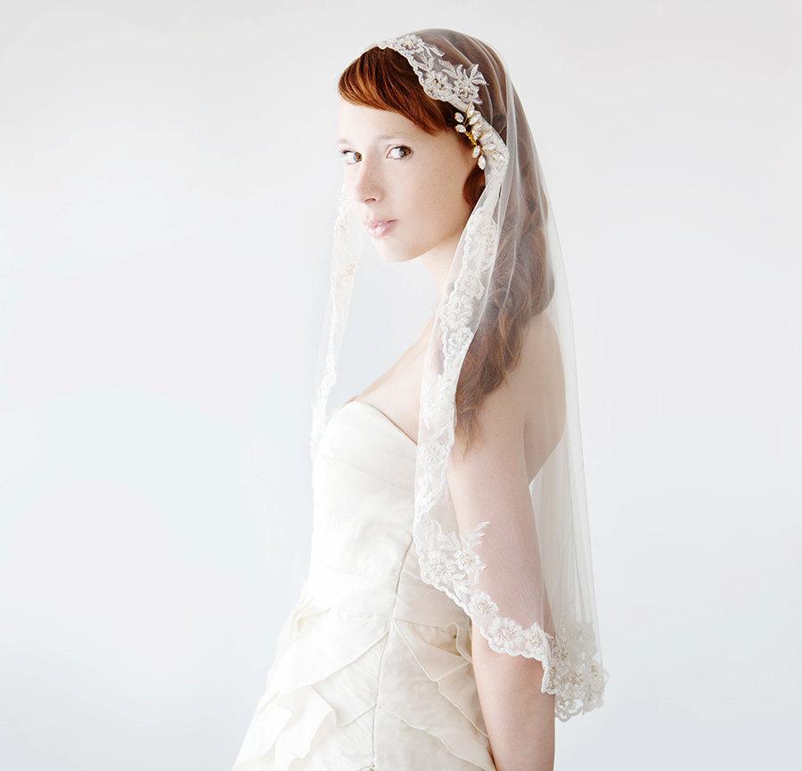 زفاف - Bridal veil, Lace Mantilla Veil, Elbow Length Bridal Veil, Lace veil - Everlasting Love - Ready to ship