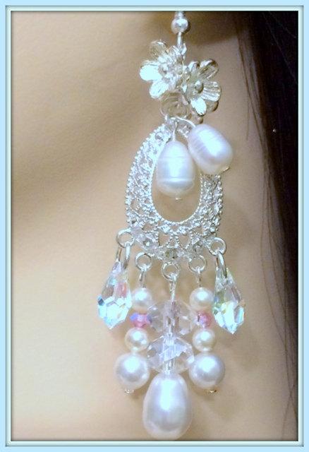 زفاف - Bridal Chandelier Earrings, Vintage Inspired, STERLING SILVER, Swarovski Crystals, Pear Pearls, Baroque Pearls, Several Pearl Colors.