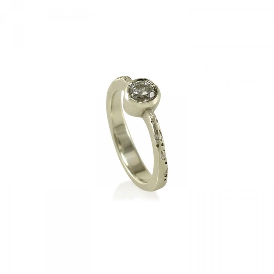زفاف - Deer hoof Print Moissanite Bezel Engagement Ring in Palladium Silver, Palladium, Rose Gold, or Yellow Gold, Handmade to Your Size