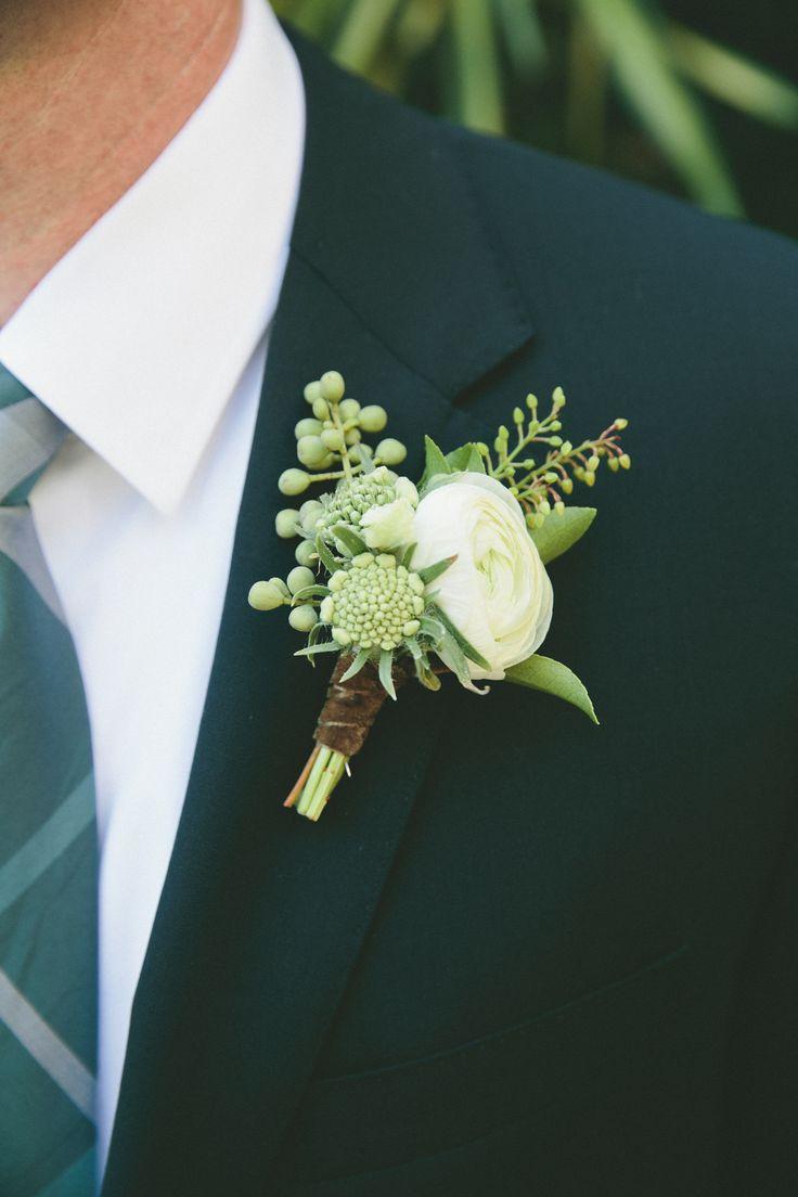 Mariage - Ranunculus, Anemone And Eucalyptus Boutonniere