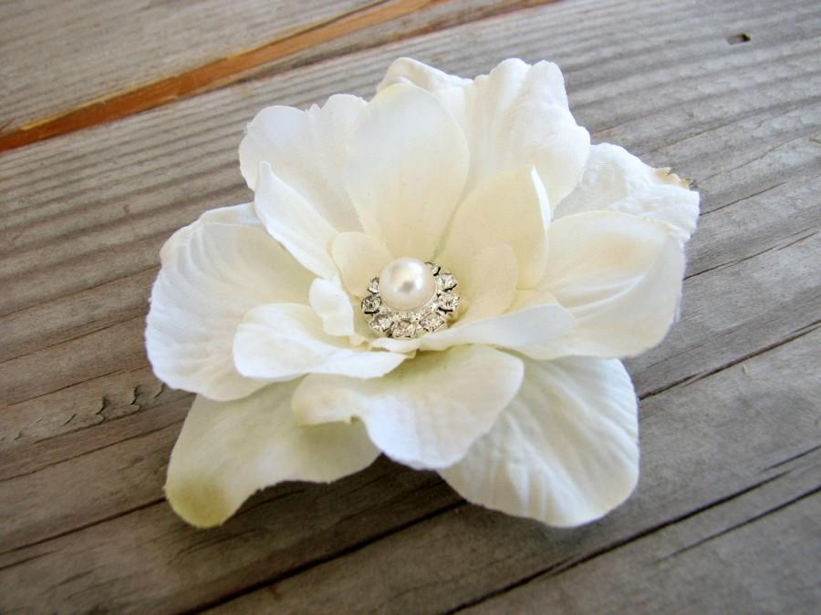 Mariage - Small Ivory Flower Fascinator Hair Clip Bridal Party Pearl Rhinestone Brooch Pin Little Wedding Head Piece Bride Accessory 0354SM206