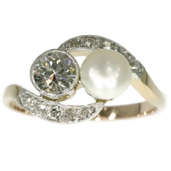 Mariage - Fine antique two stone engagement ring set with 0.58ct diamond and pearl, 14k yellow gold