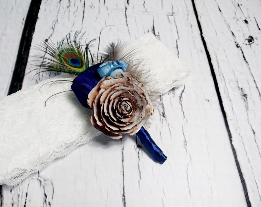 Свадьба - BOUTONNIERE / CORSAGE cedar rose dark blue turquoise sola flowers rustic wedding real PEACOCK feathers
