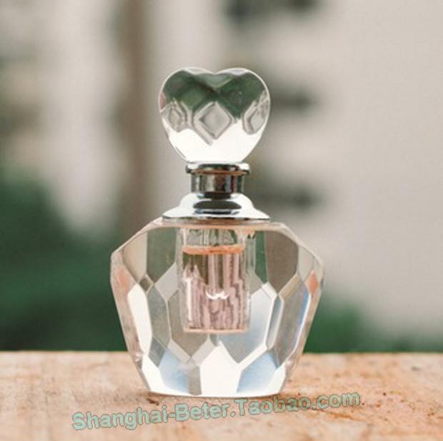 Свадьба - Women's Day Perfume Bottle Bachelorette party favors SJ022